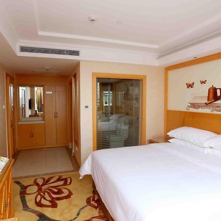 Vienna Hotel Zhongshan West District Buitenkant foto