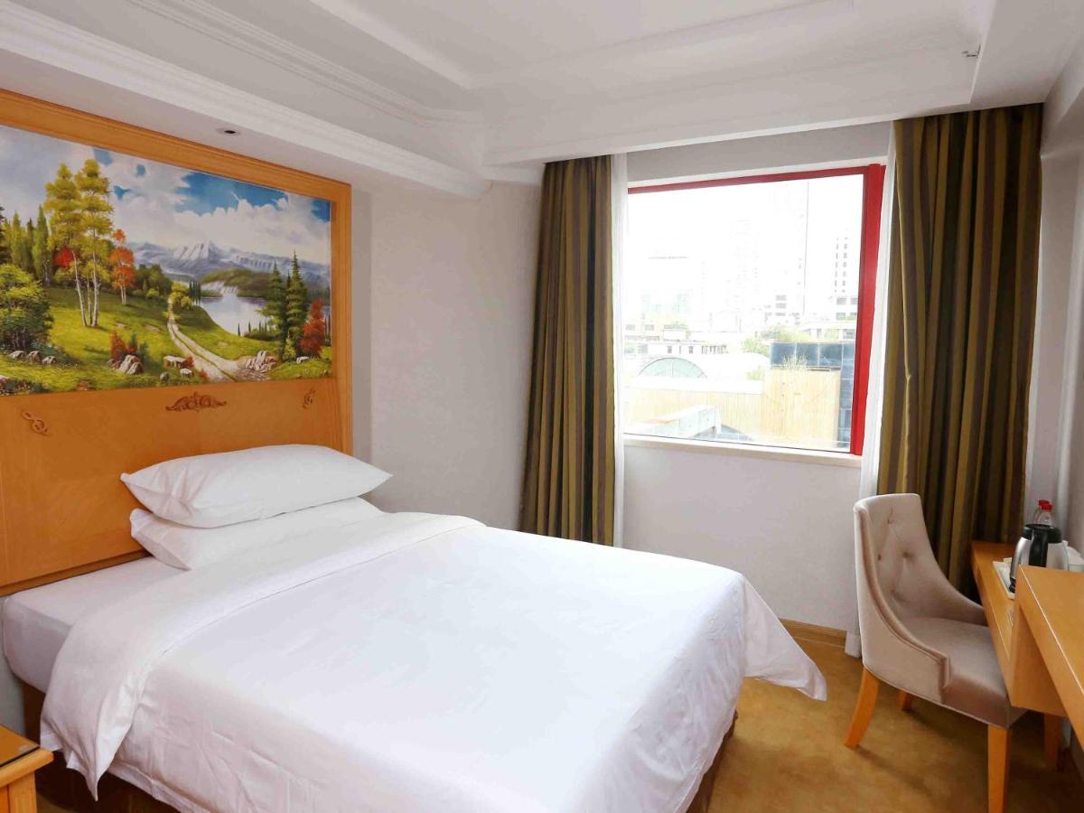 Vienna Hotel Zhongshan West District Buitenkant foto