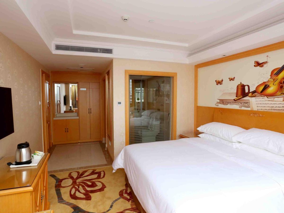 Vienna Hotel Zhongshan West District Buitenkant foto