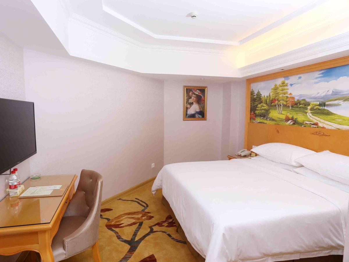 Vienna Hotel Zhongshan West District Buitenkant foto
